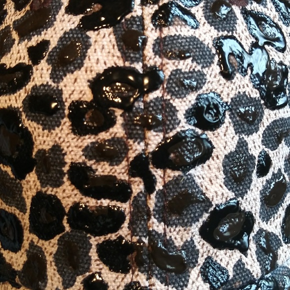 Leopard Custom Designed Snapback - Picture 2 of 3